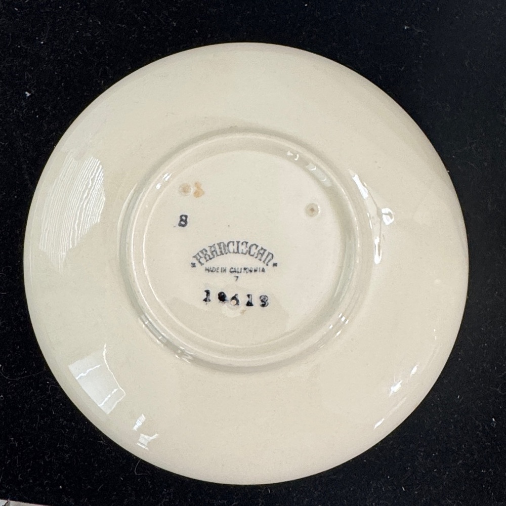 2 -vintage 1950s Franciscan Ivy Leaf saucer Plates - Cream and Green - Picture 3 of 3
